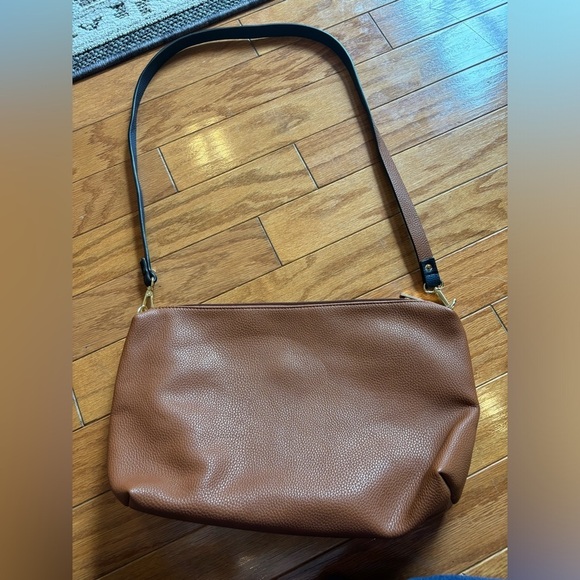 Brown Amazon Faux Leather Crossbody Bag NWOT - Picture 3 of 3